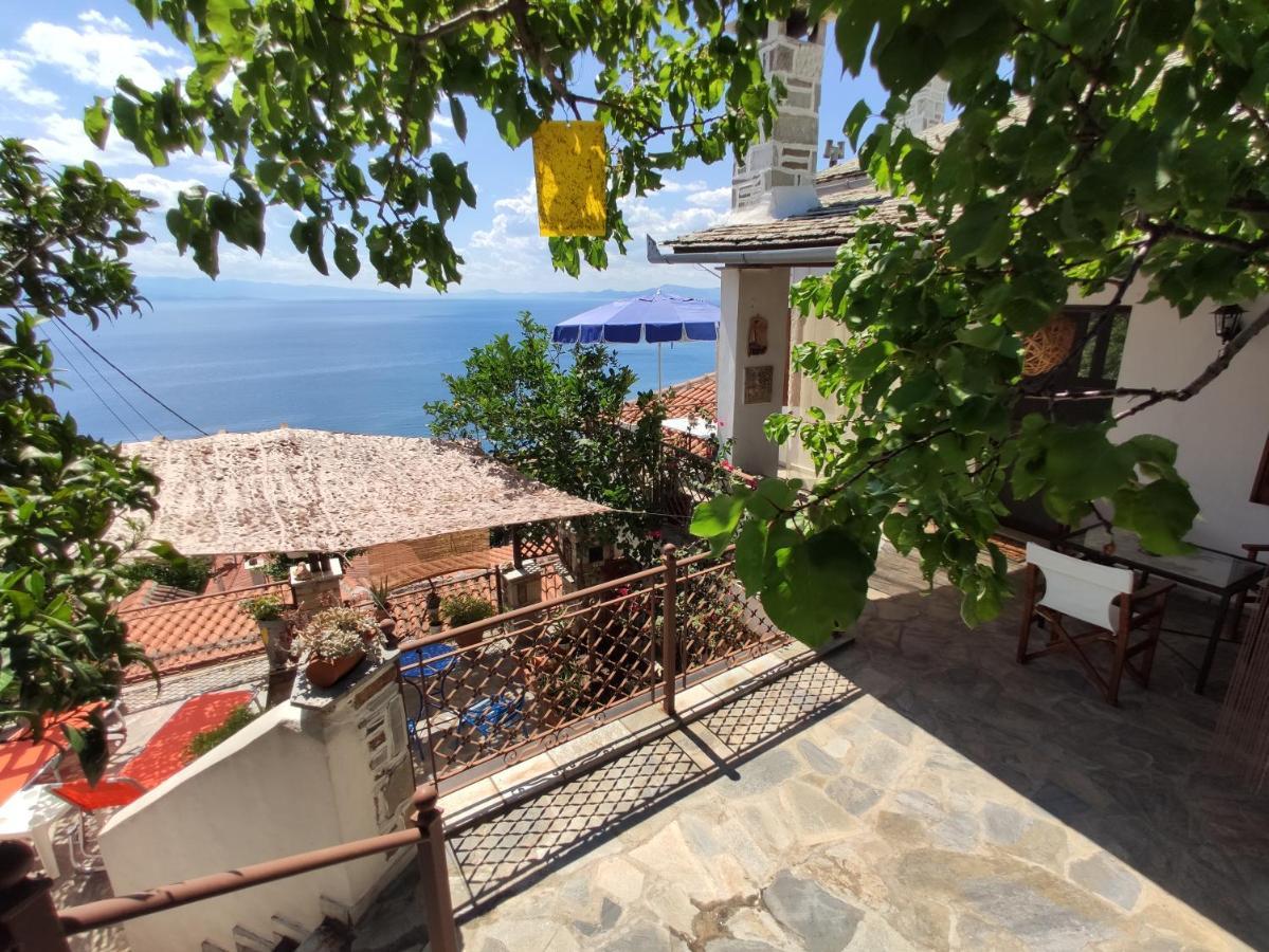 The Pagasetic Balcony - Magestic Sea Cottage Волос Экстерьер фото