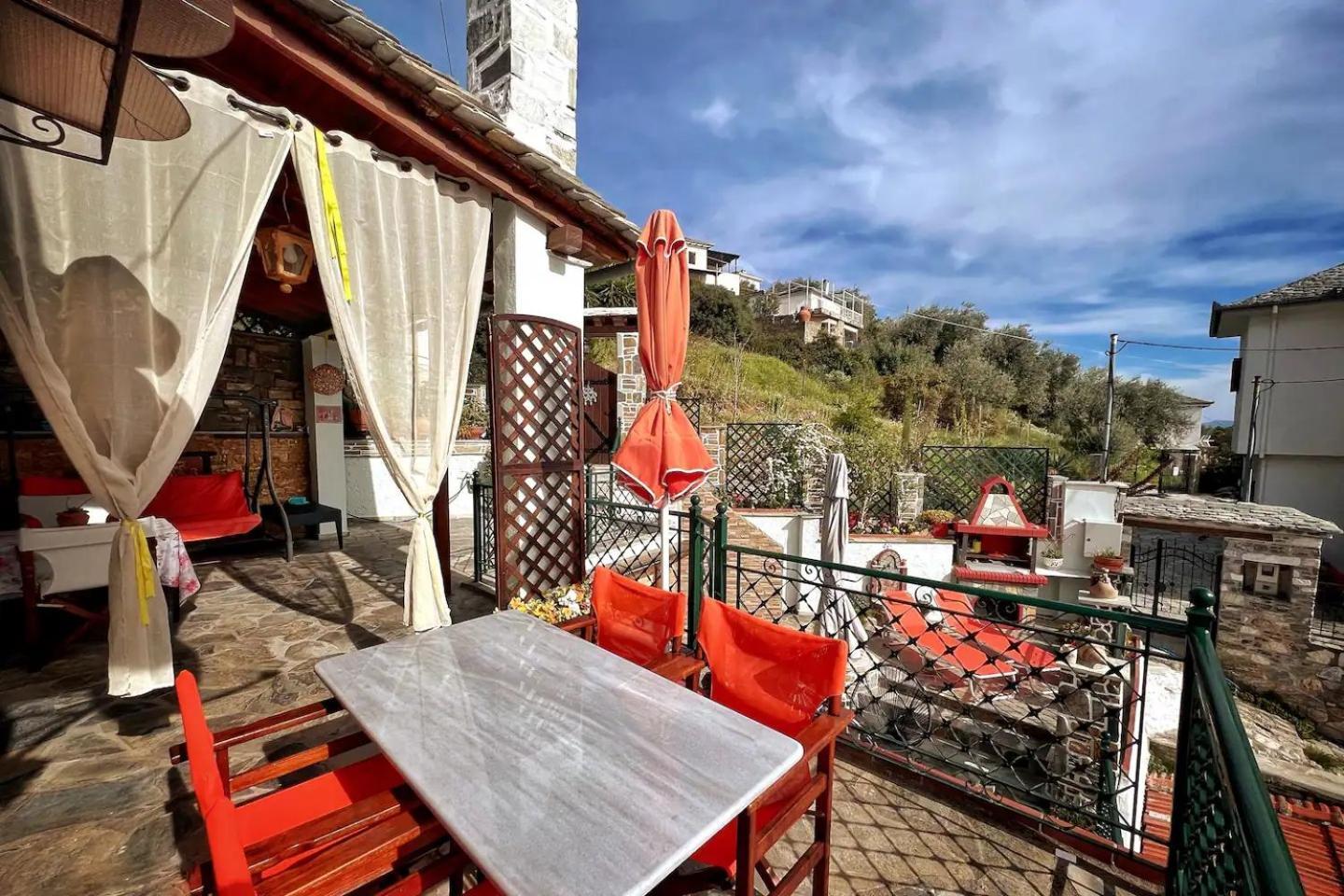 The Pagasetic Balcony - Magestic Sea Cottage Волос Экстерьер фото