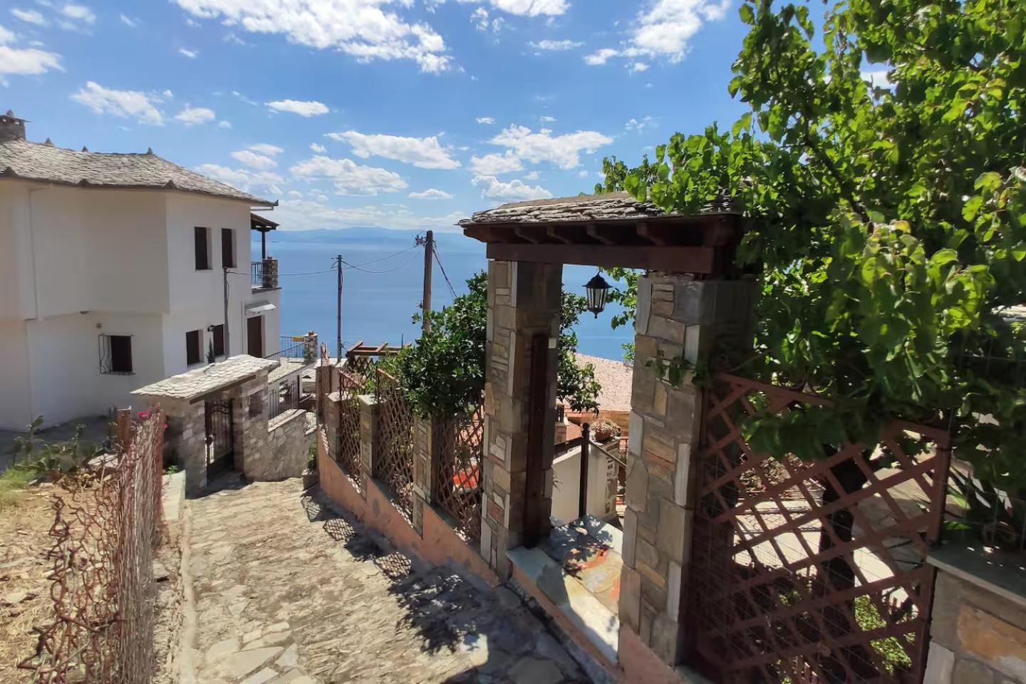 The Pagasetic Balcony - Magestic Sea Cottage Волос Экстерьер фото