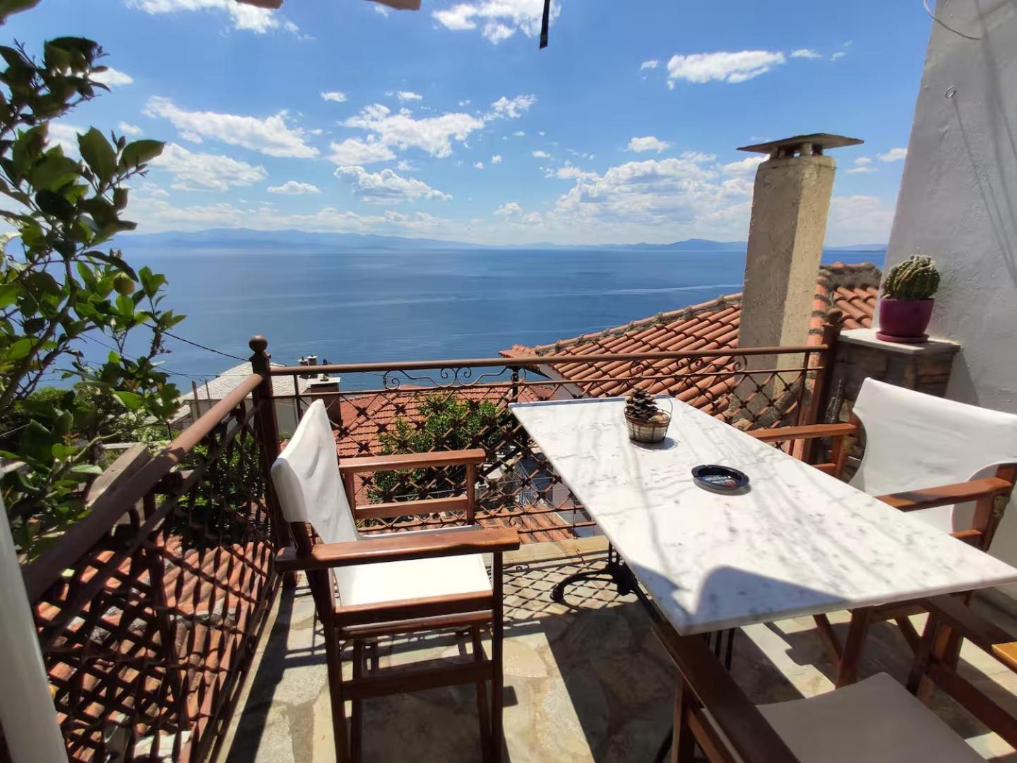 The Pagasetic Balcony - Magestic Sea Cottage Волос Экстерьер фото